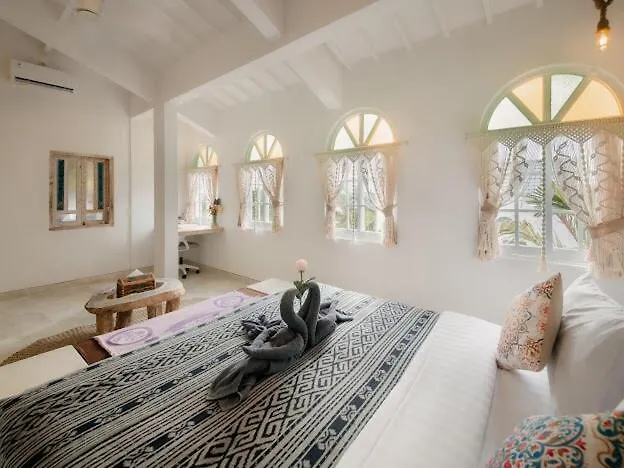 ヴィラ Pabuan Villa, Private & Ethnic
